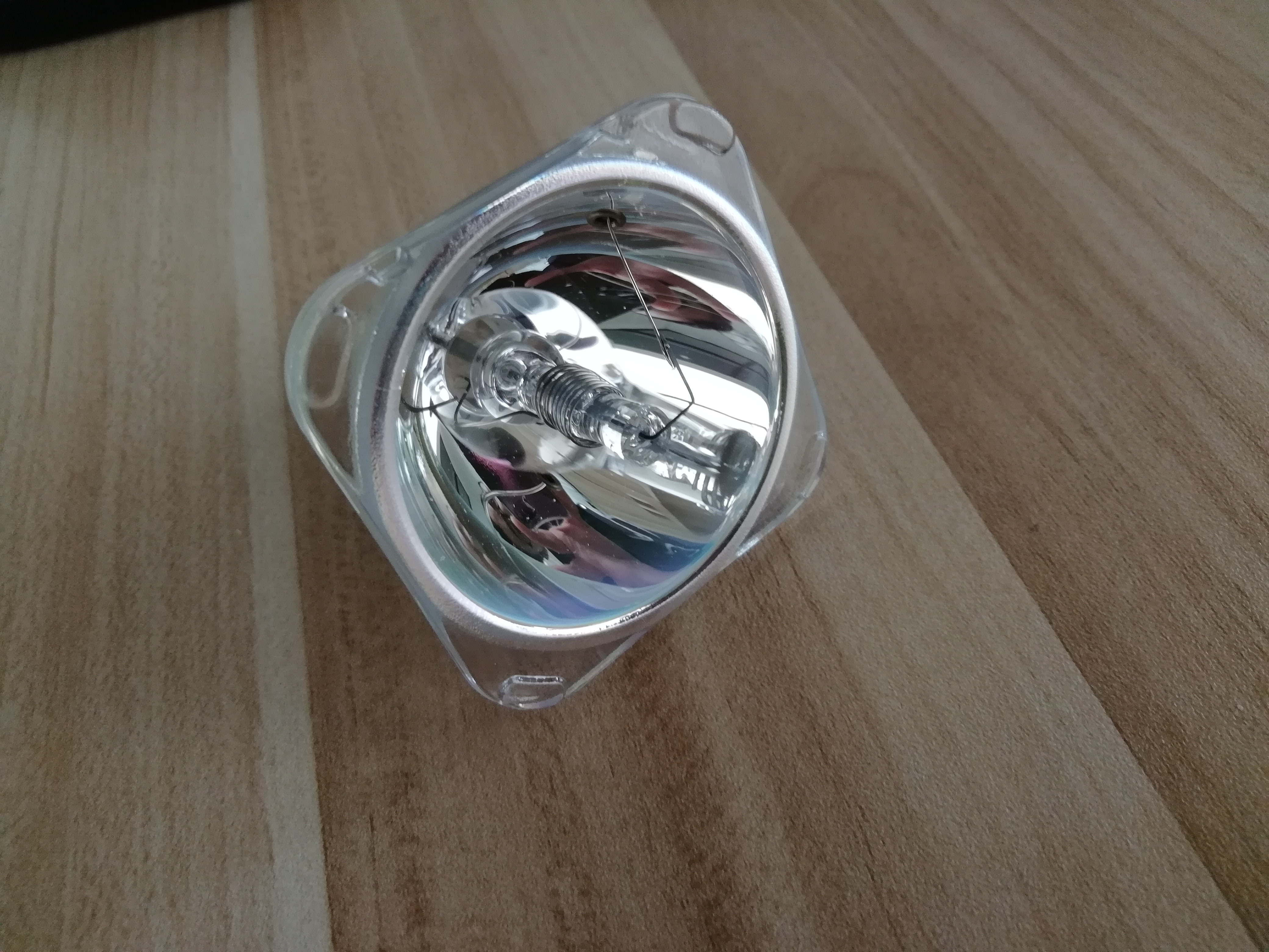 Shusen projector lamp product photo
